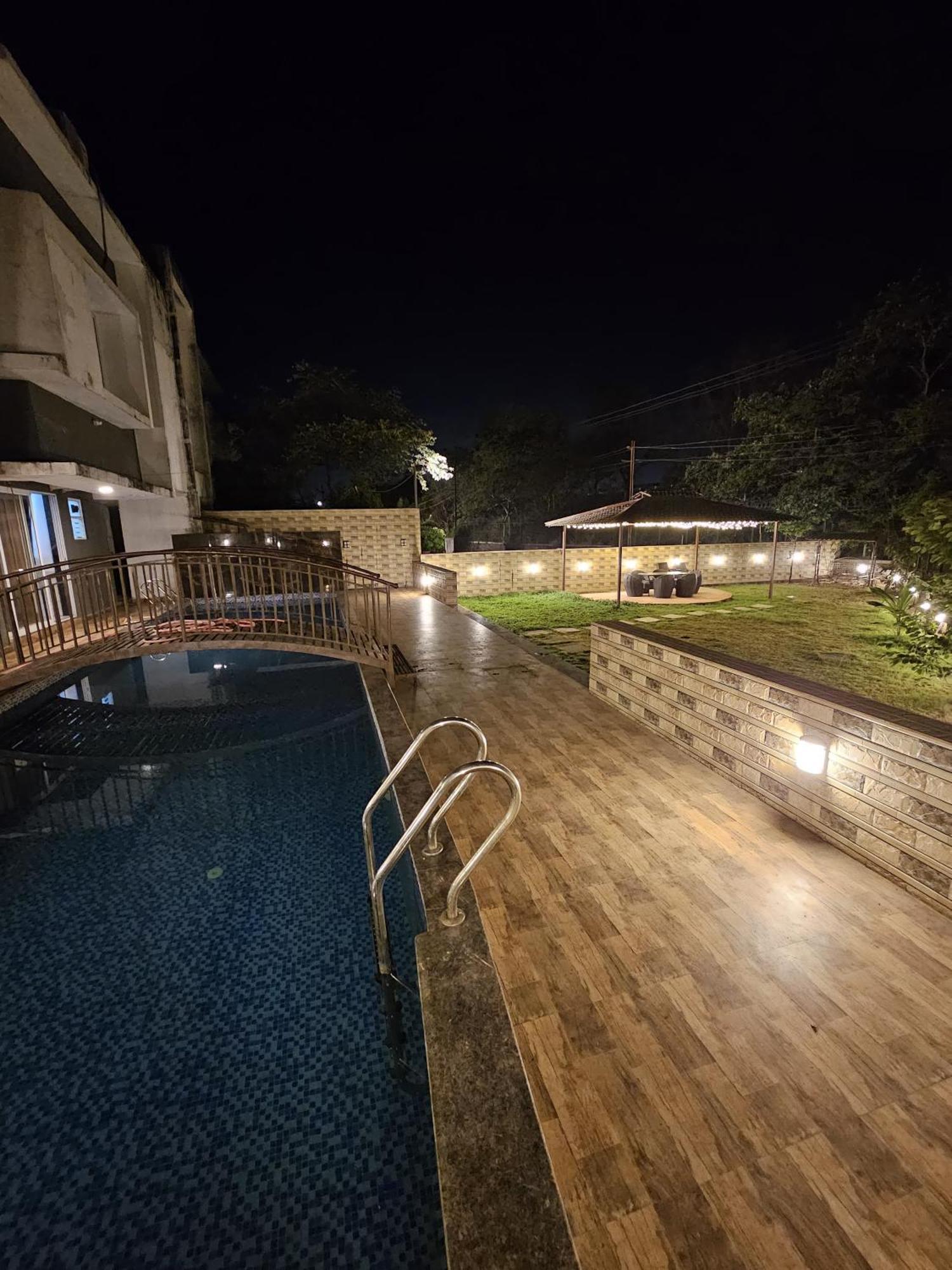 ロナバラ Casa Lolaヴィラ エクステリア 写真